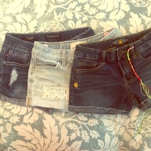 (3) Girls Jean shorts - Size 7